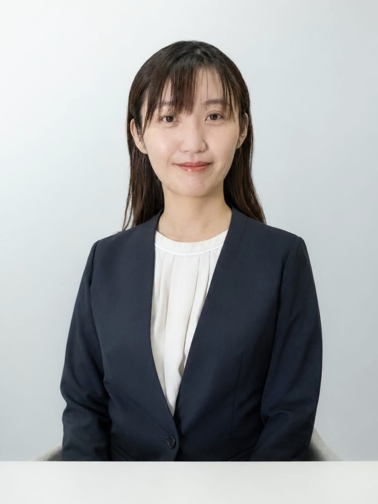 事務所メンバー 深井由梨