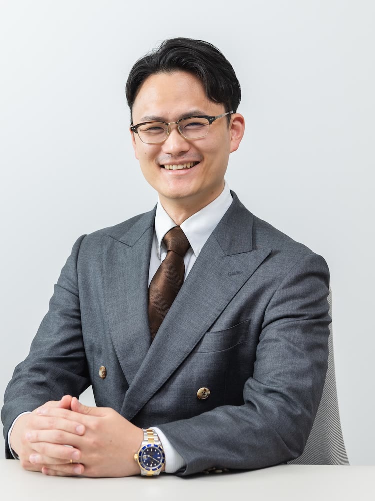 代表行政書士 山角征和