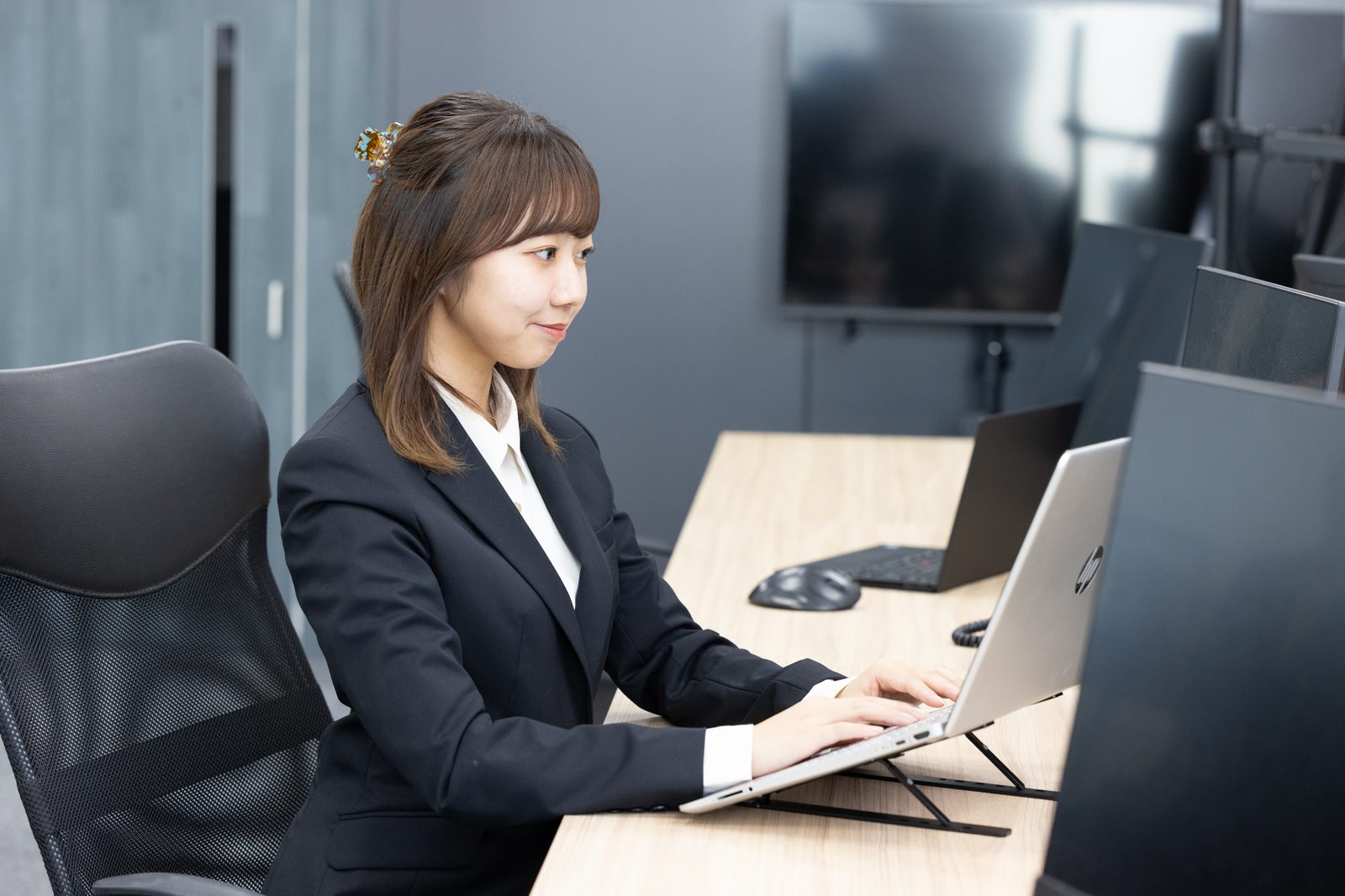 事務所での作業